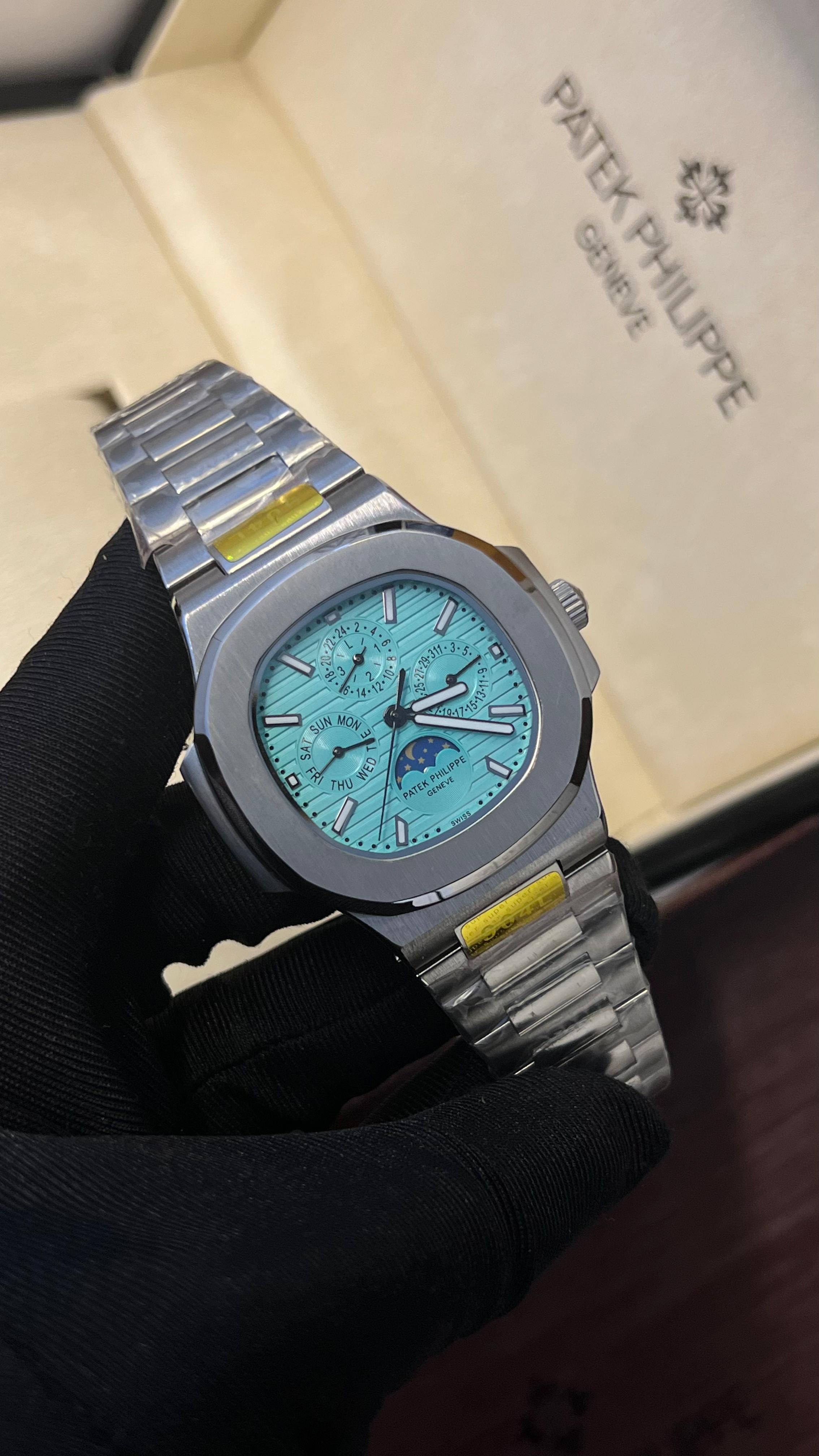 Patek Philippe Nautilus Moonphase – Tiffany Blue Dial (Stainless Steel)